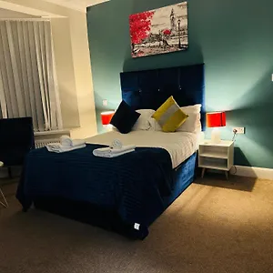 4* Hotel Atz&h